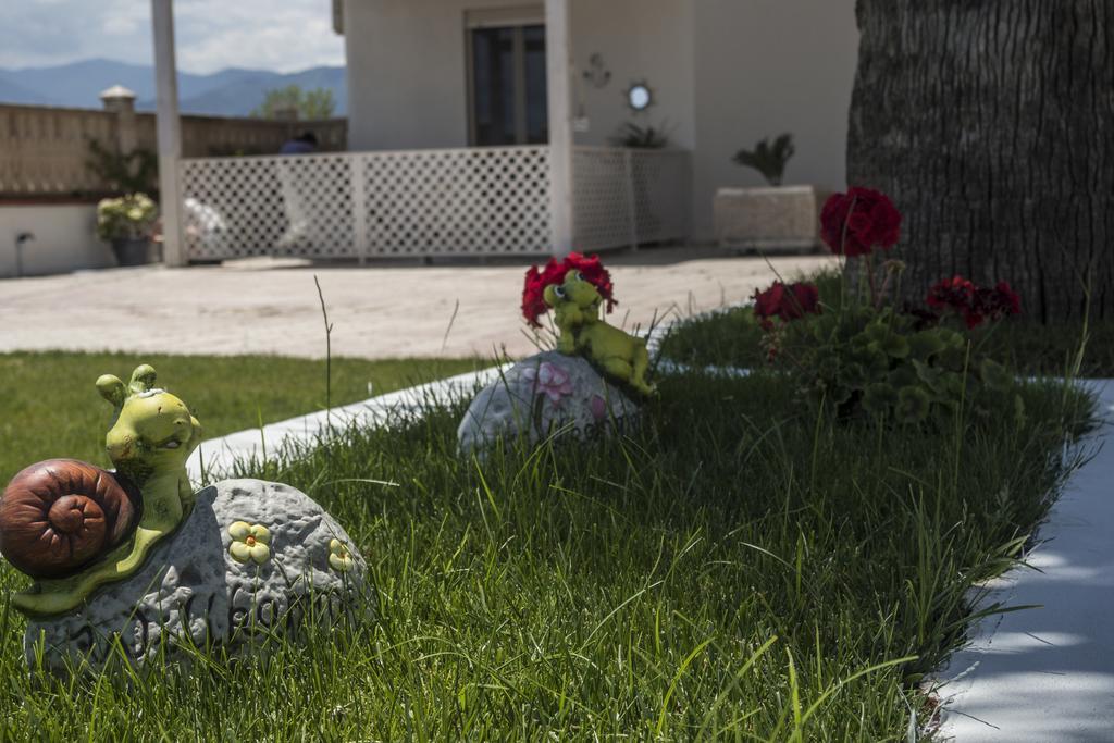 Holiday Affittacamere Corigliano Calabro Bagian luar foto